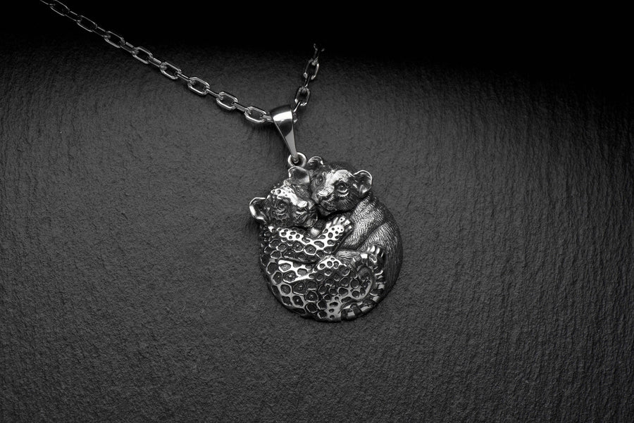 silver cat	silver pendant	Lion with Leo	Leopard necklace	Lion pendant __etsy:7398798351