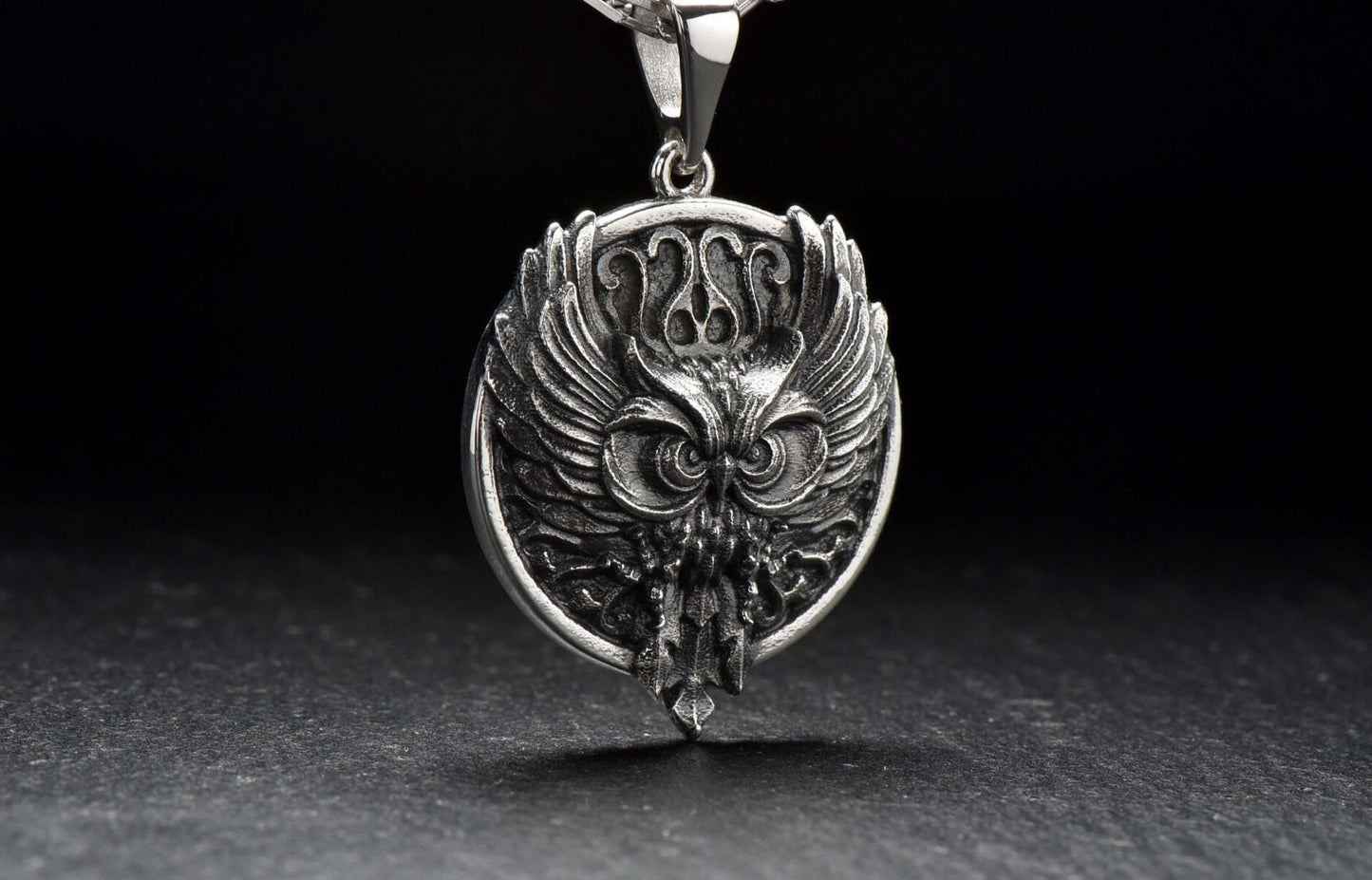 The owl symbolizes wisdom and intelligence and is one of the most mysterious animals in the natural world. This pendant is made of high quality sterling silver and has a beautiful design that will highlight your personality.