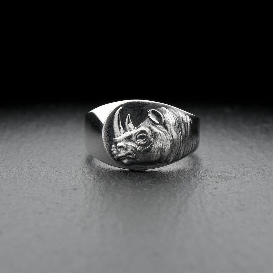 Signet ring	silver signet ring	animal signet ring	animal silver ring	signet silver ring	men ring	rhinoceros jewelry	rhinoceros ring	rhinoceros signet	anneau de rhinocéros	Nashorn-Ring	rhino	rhino ring (etsy image id: 4099453589)