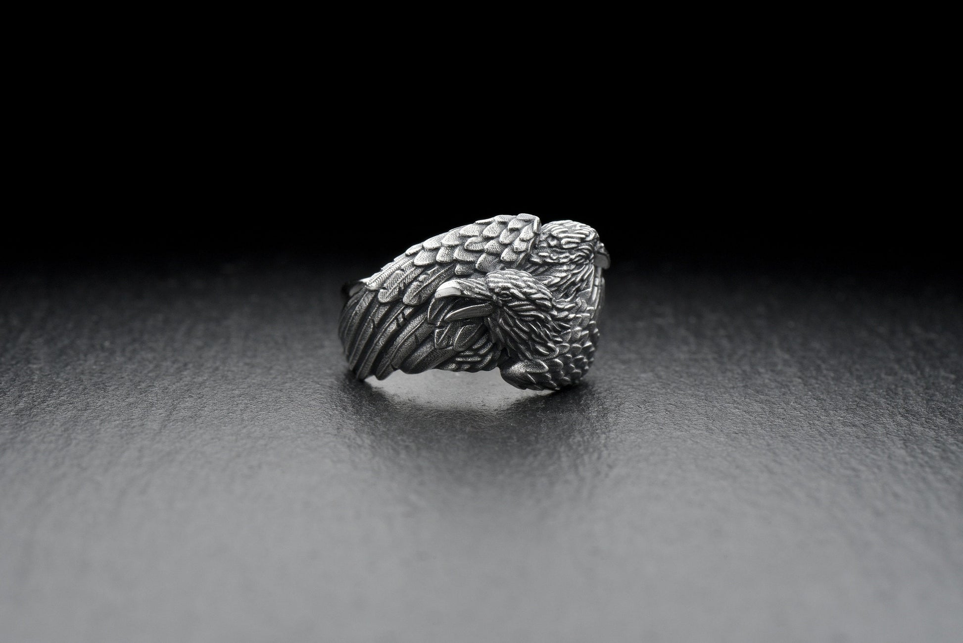 Do you love the look of a crows? This elegant silver crown ring is perfect for any gothic fan. (etsy image id: 4147603258)