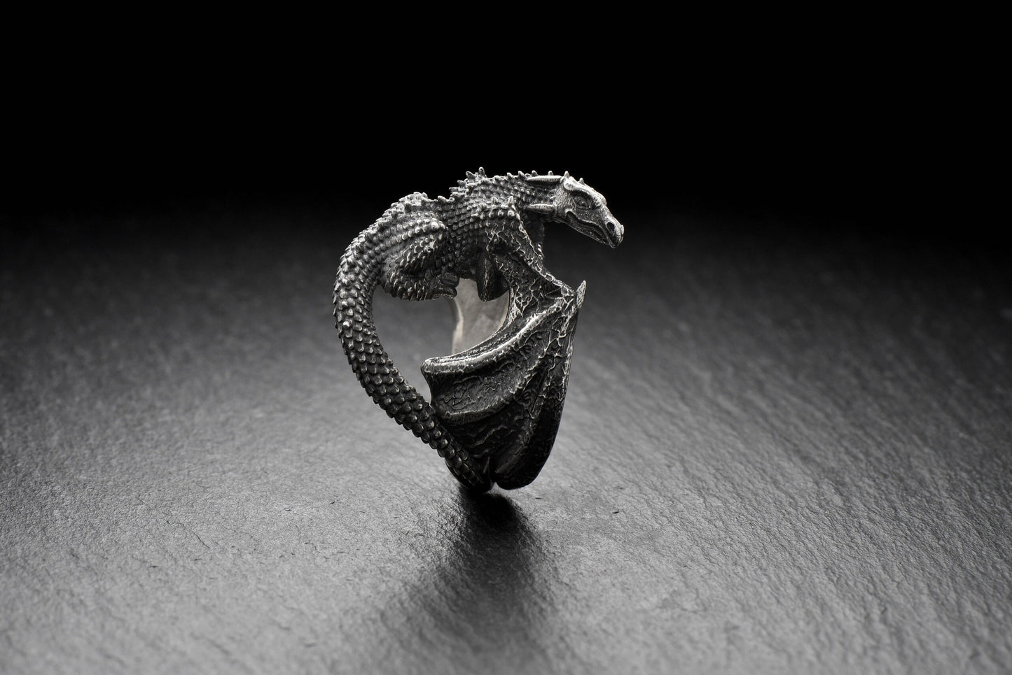 bague dragon	drachen ring	targaryan ring	celtic dragon ring	ring dragon	dragon art	house of the dragon (etsy image id: 4149338207)