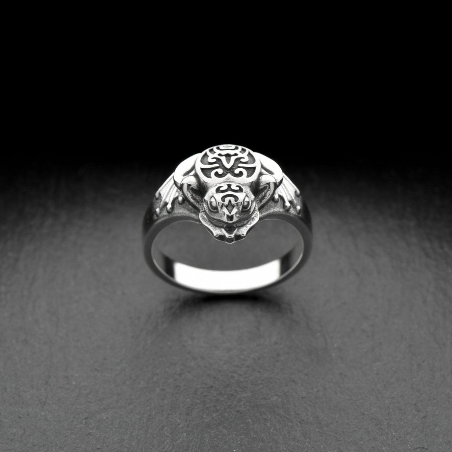 Handcrafted with care, this ring is perfect for anyone who loves to make a statement with their accessories. The intricate details of the frog's skin and eyes create a unique and striking look that will catch everyone's eye. (etsy image id: 4195312676)