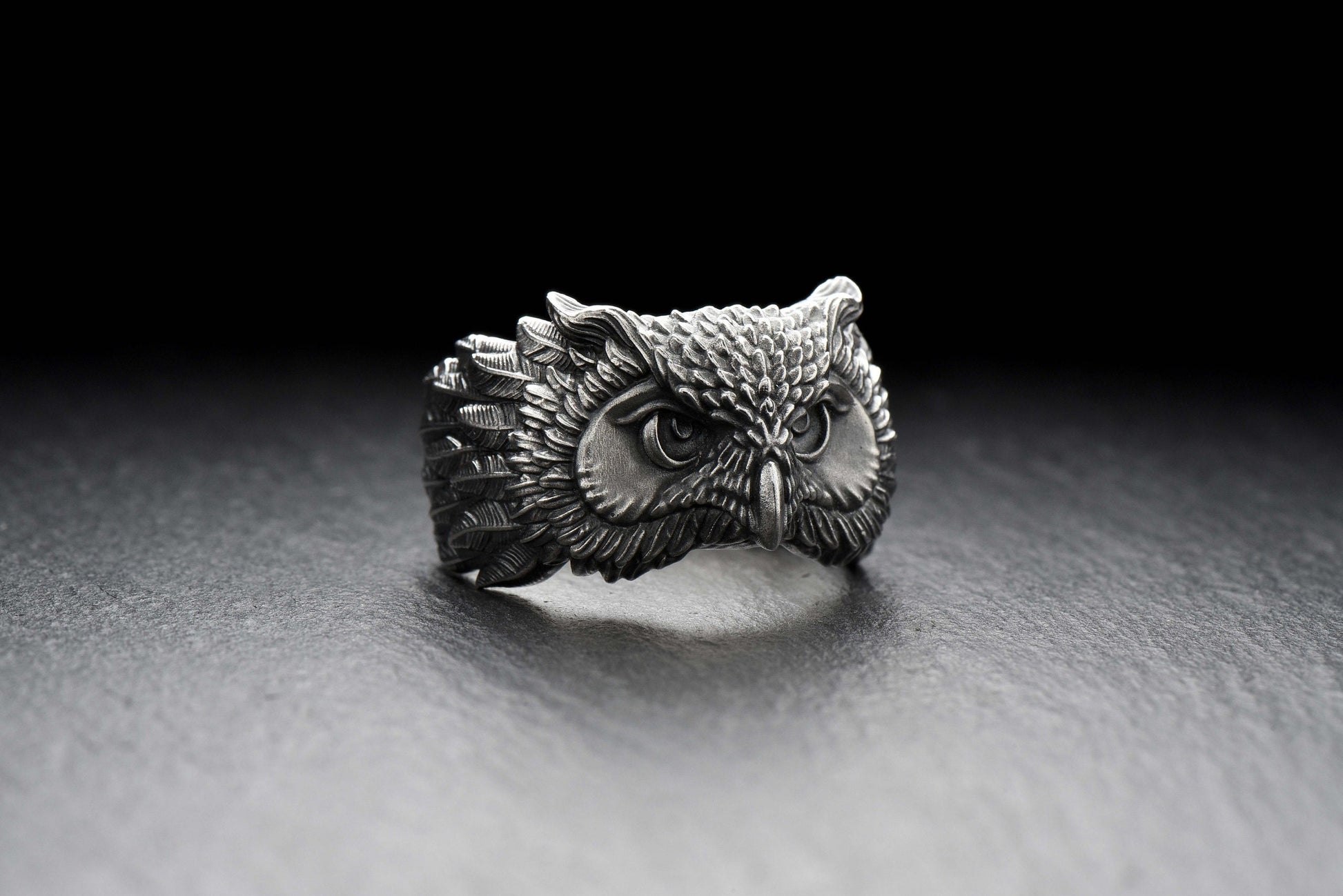 Make this special gift for yourself or the birding enthusiast in your life - they'll love it! Dive into the deep with our nature-inspired design and benefit from the all-seeing eyes of our wise feathery companion! __etsy:4245669017