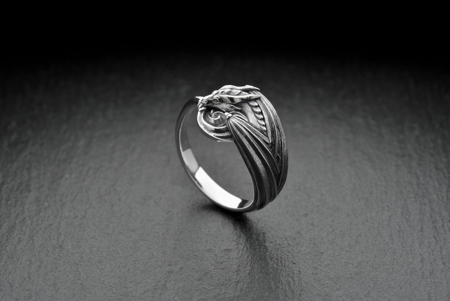 Another depiction of the "guardian of the treasure". This dragon, on a silver ring, was guarding a motherlode for year. These dragonsoul masterworks are perfect for anyone who loves dragon stories. (etsy image id: 4248251799)