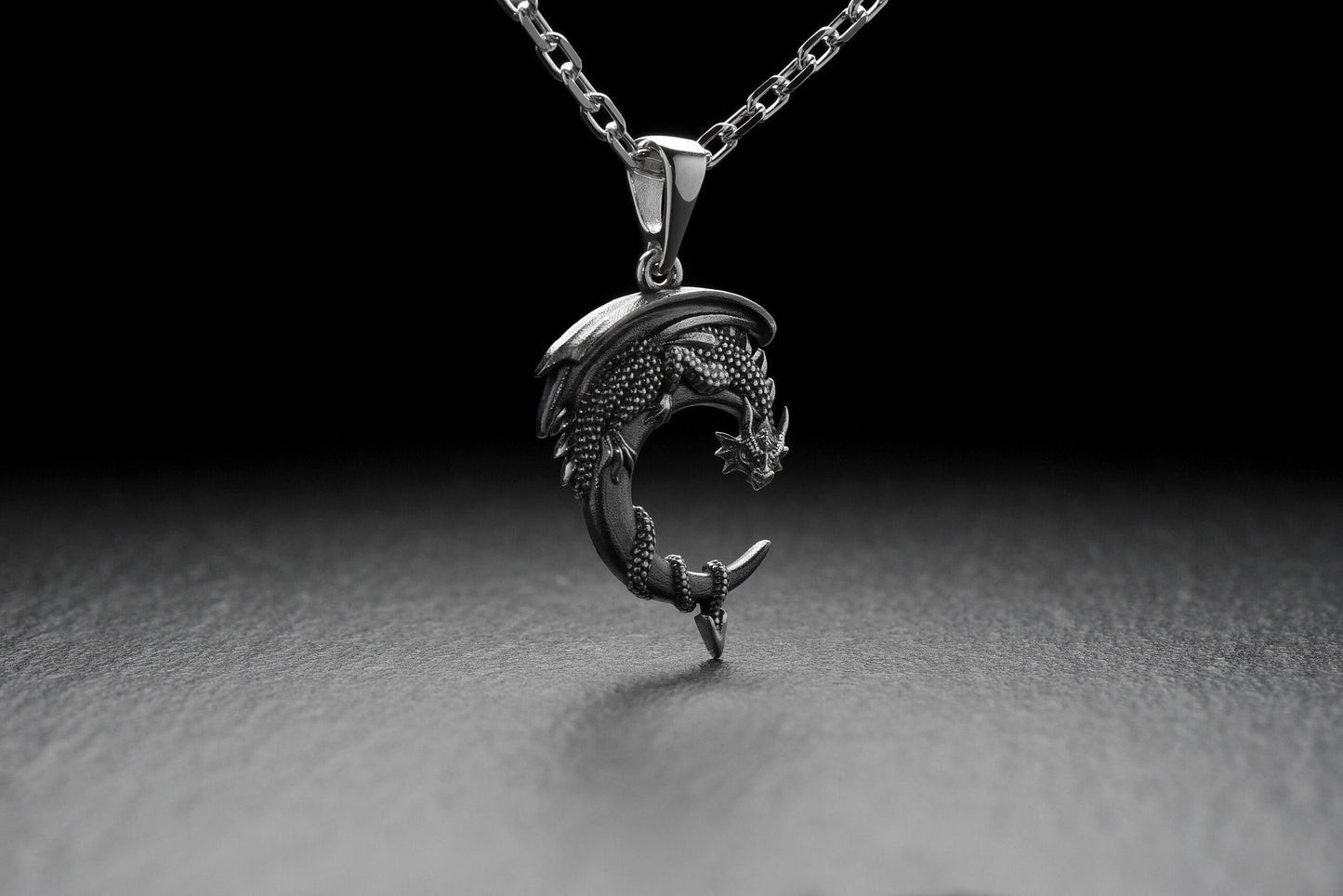 Dragon jewelry	dragon pendant	skull pendant	silver pendant	animal jewelry	silver dragon	dragon moon	moon pendant	throne pendat	throne games	game of thrones	dragon necklace	ancient dragon (etsy image id: 4250656418)