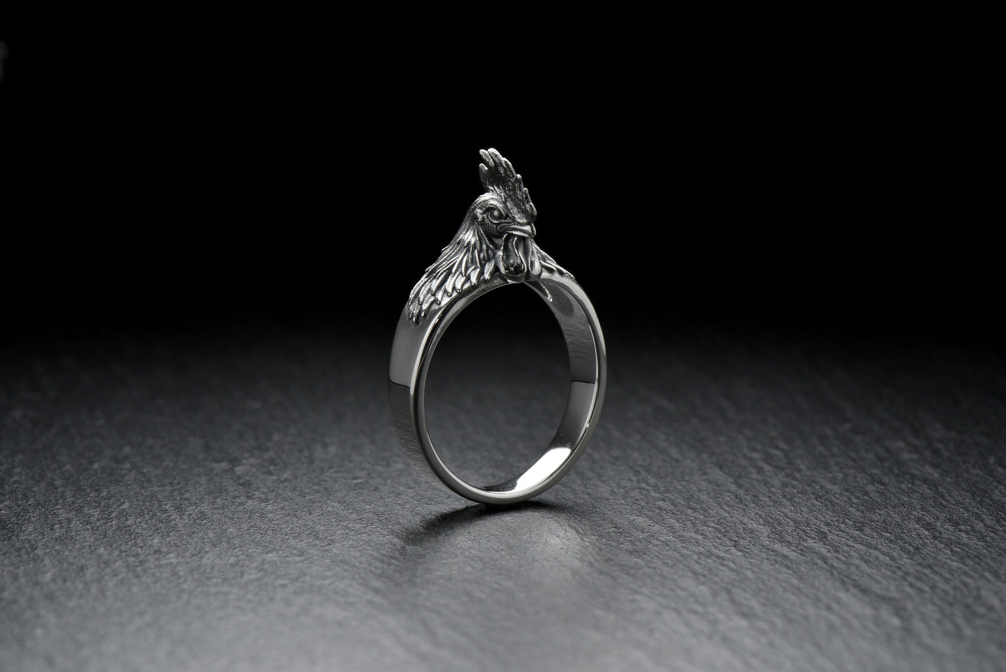 The rooster symbolizes strength, energy and leadership, so this ring is an excellent choice for those who want to emphasize their fortitude and energy. Be sure that this ring will attract the attention of others and highlight your individual style. (etsy image id: 4641111107)