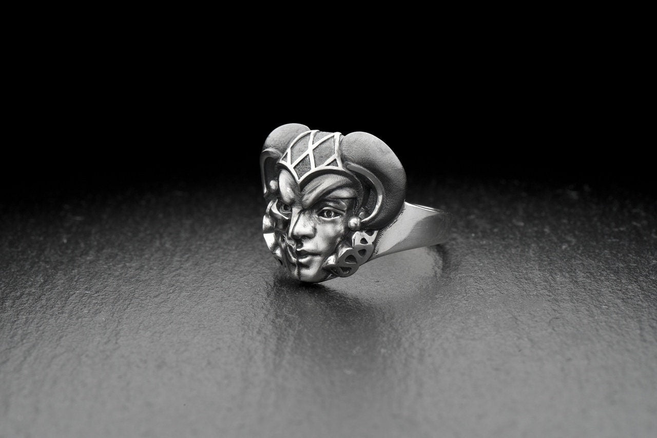 A jester is someone who knows how to smile, cheer up and make you laugh even on the grayest days. But what if there is a ring on your finger that will remind you that you need to be able not only to work, but also to have fun? (etsy image id: 4669673912)