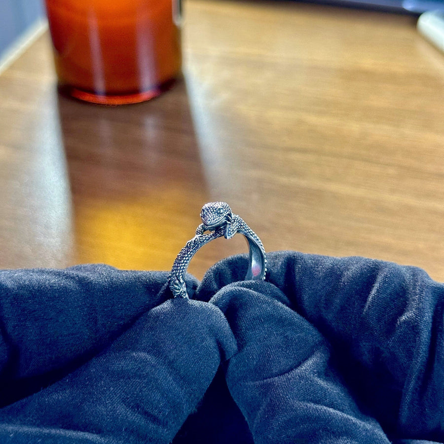 Handmade Sterling Silver Gecko Ring: Animal Jewelry Gift (etsy image id: 5586397304)