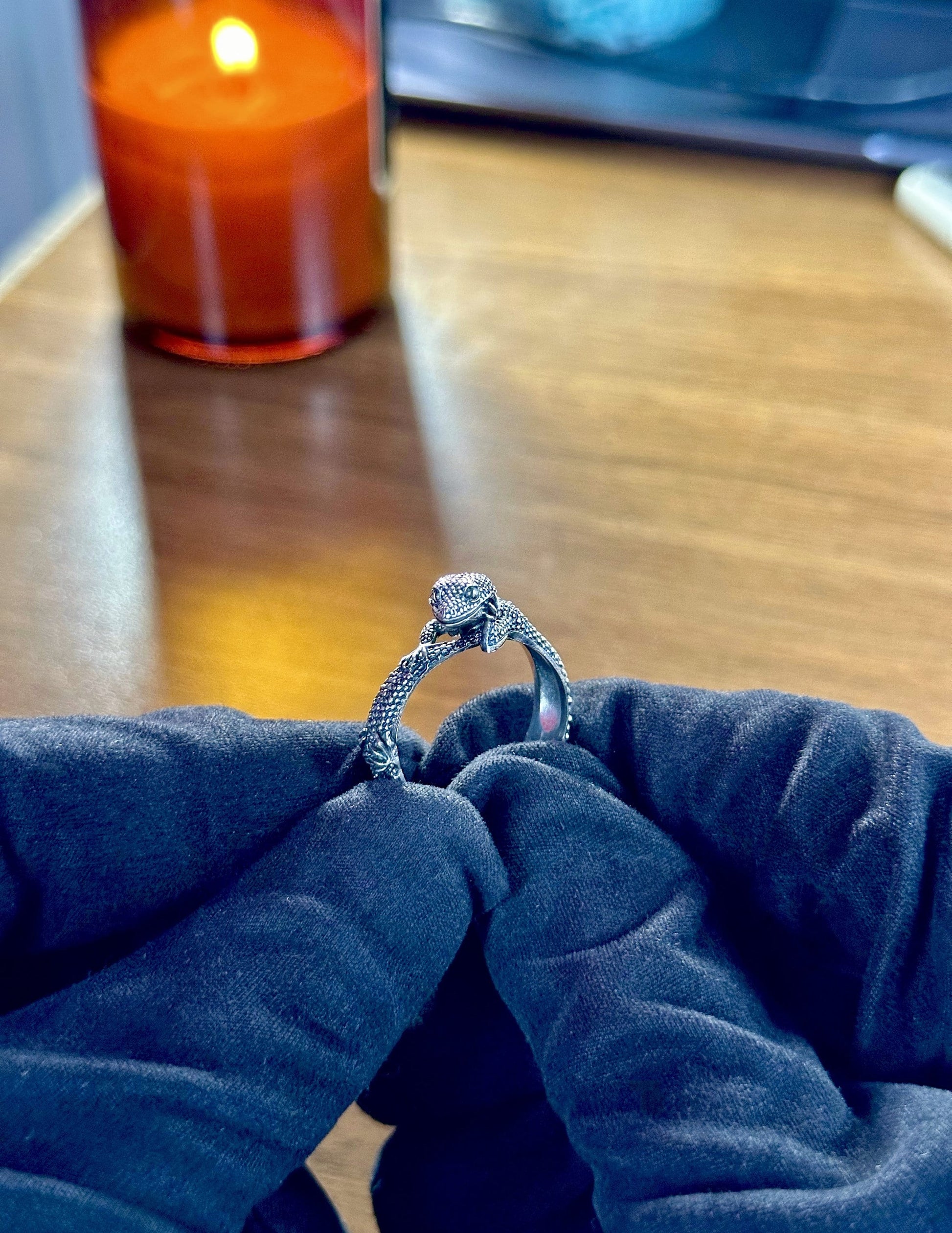 Sterling Silver Gecko Ring: Handmade Lizard Animal Jewelry (etsy image id: 5634463851)