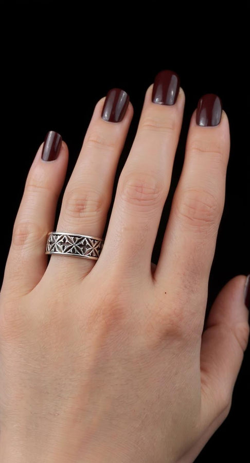 Sterling Silver Gothic Wedding Band: Cathedral Window Ring (etsy image id: 7305779499)