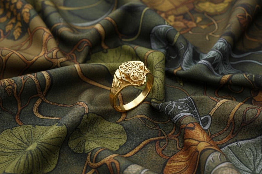Handcrafted with care, this ring is perfect for anyone who loves to make a statement with their accessories. The intricate details of the frog's skin and eyes create a unique and striking look that will catch everyone's eye. (etsy image id: 4195312676)