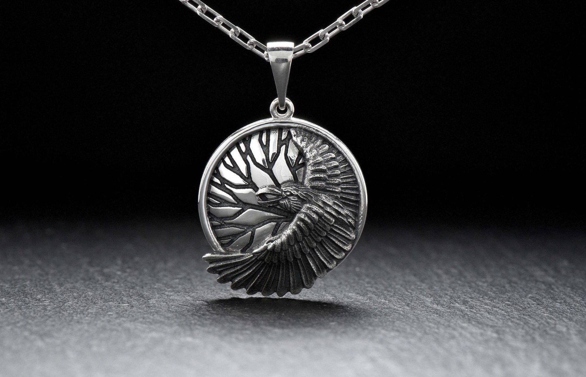 The raven is not only one of the most intelligent birds in the world, but also a powerful symbol of wisdom, foresight and strength.

bird lover		raven jewelry	raven pendant 	bird jewelry	crow	raven lover	gift for her	gift for him (etsy image id: 7224324637)