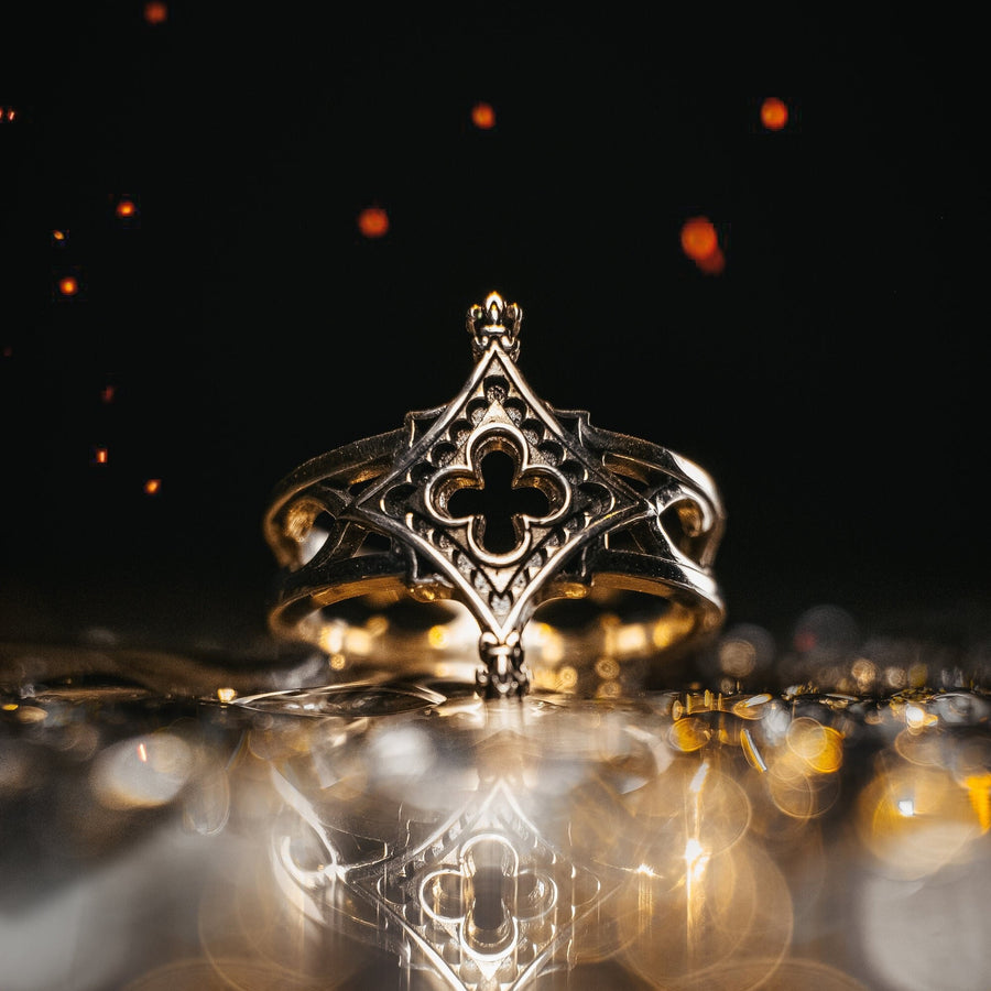 Gothic ring	Medieval jewelry	gothic jewelry	goth ring	Cathedral ring	vintage ring	gothic gift	gothic lover gift	gothic wedding ring	gothic engagement	gothic ring men	gothic black ring	engagement ring, This angle demonstrates the openwork construction of the band. The shoulders feature cut-out arches that reduce the weight of the ring and add an airy, cathedral-like quality. The symmetry of the North/South points is precise. (etsy image id: 7225054934)