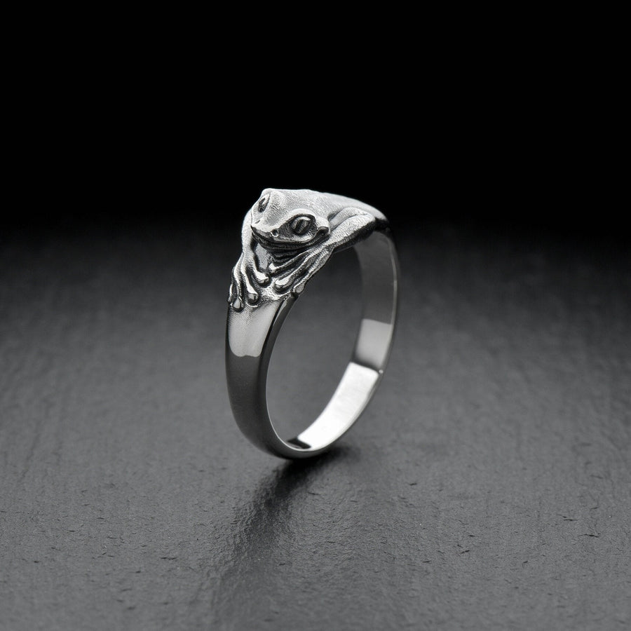 animal jewelry	animal ring	silver ring	frog lover	frog ring	Froschring	bague grenouille	frog totem ring	frog gift	frog jewelry	frog	silver frog ring	gift for her (etsy image id: 7340286694)