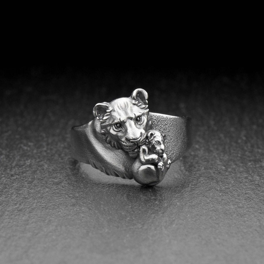 silver signet ring	men ring	men jewelry	women jewelry	women silver ring	Lioness ring	simba	lioness	baby ring	lion king	mother gift	mother	son gift (etsy image id: 7352935366)
