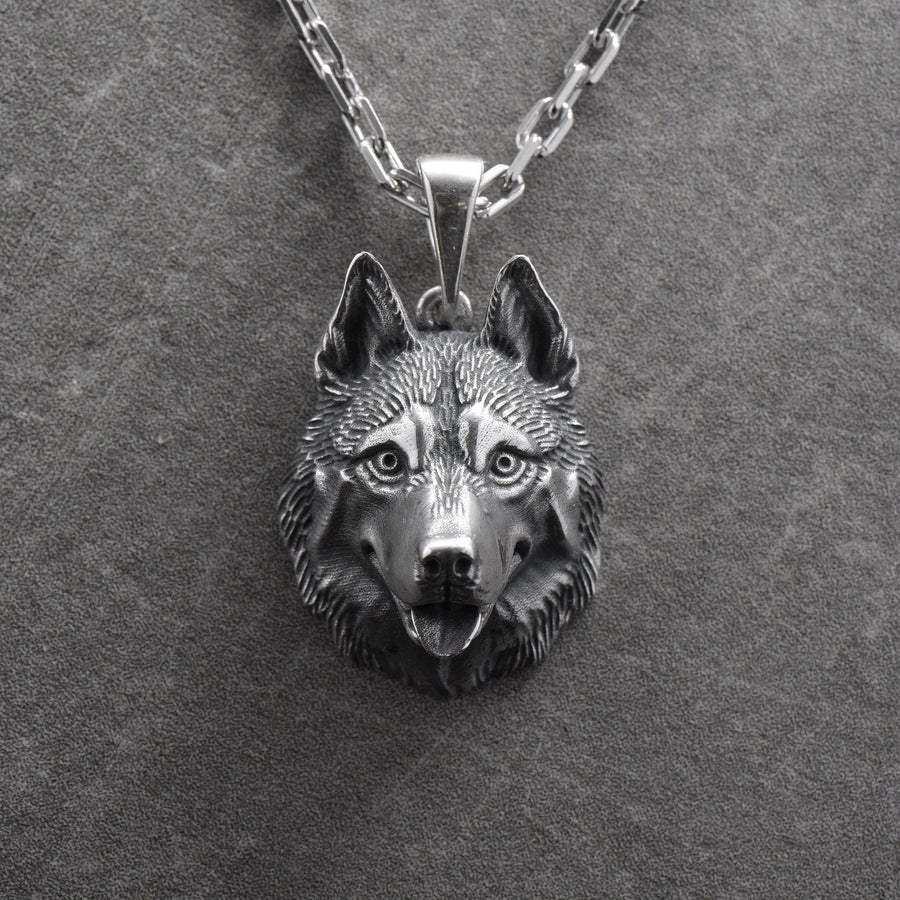 This pendant is made of high quality silver and will be a wonderful decoration for dog and husky lovers in particular. The pendant depicts a beautiful husky that will amaze with its beauty and expressiveness. (etsy image id: 7354046820)