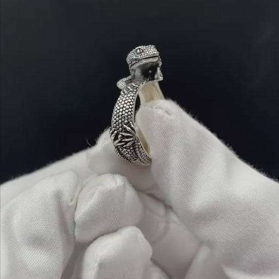 Sterling Silver Gecko Ring: Handmade Lizard Animal Jewelry