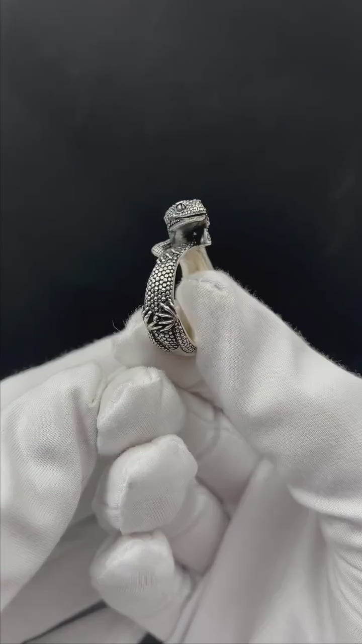 Sterling Silver Gecko Ring: Handmade Lizard Animal Jewelry